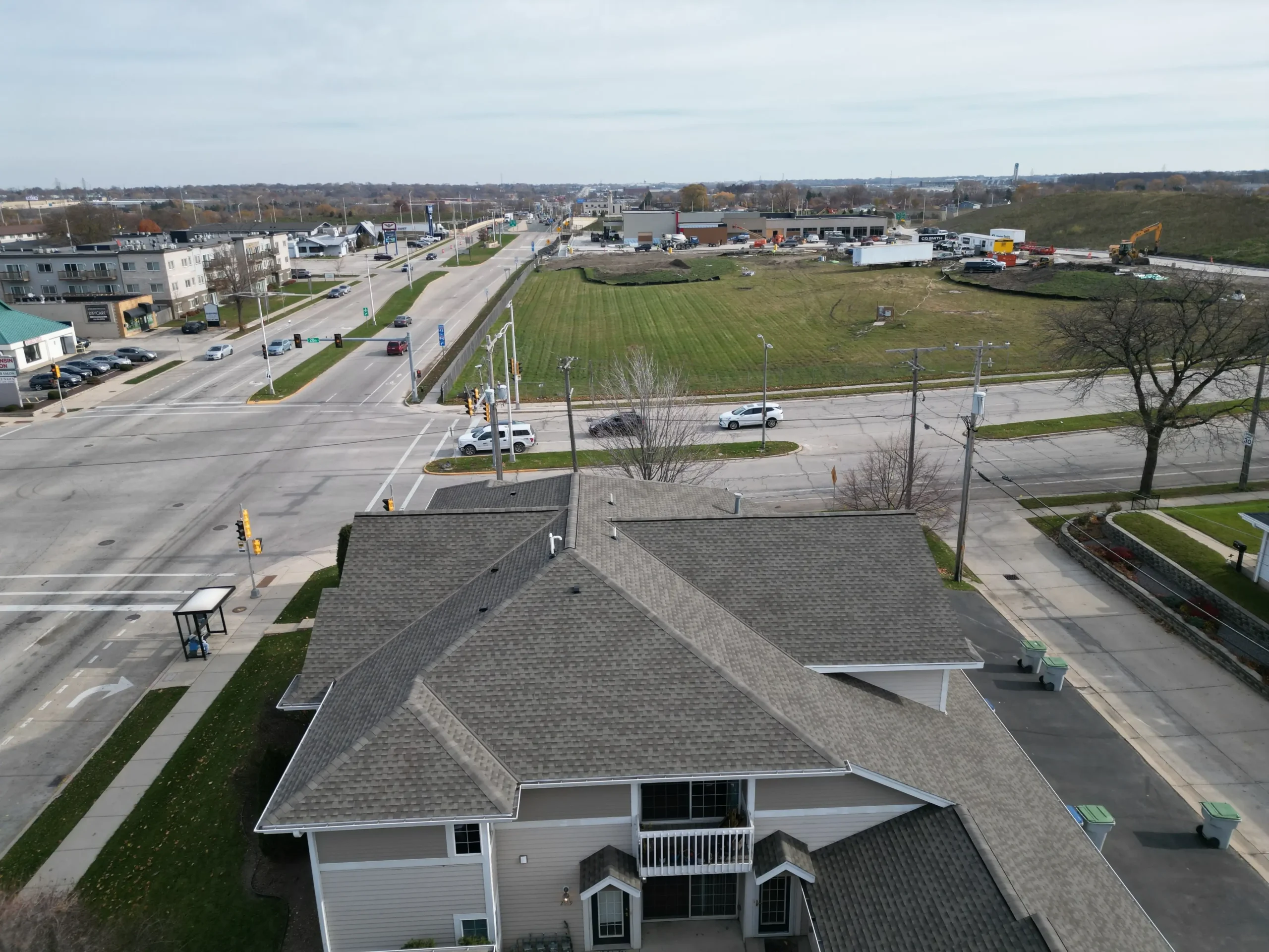 Large-scale commercial roofing project in Wisconsin