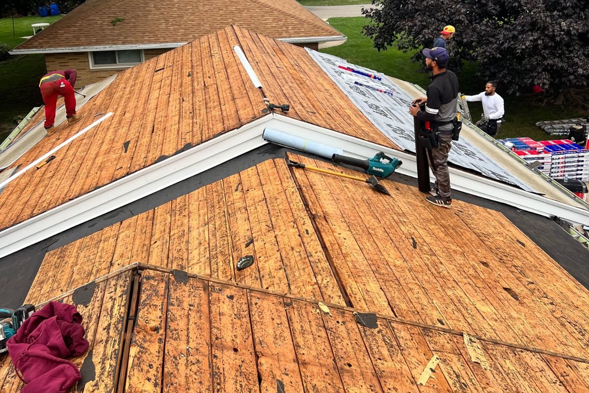 Signs you need a new roof — reroofing assessment Milwaukee Wisconsin