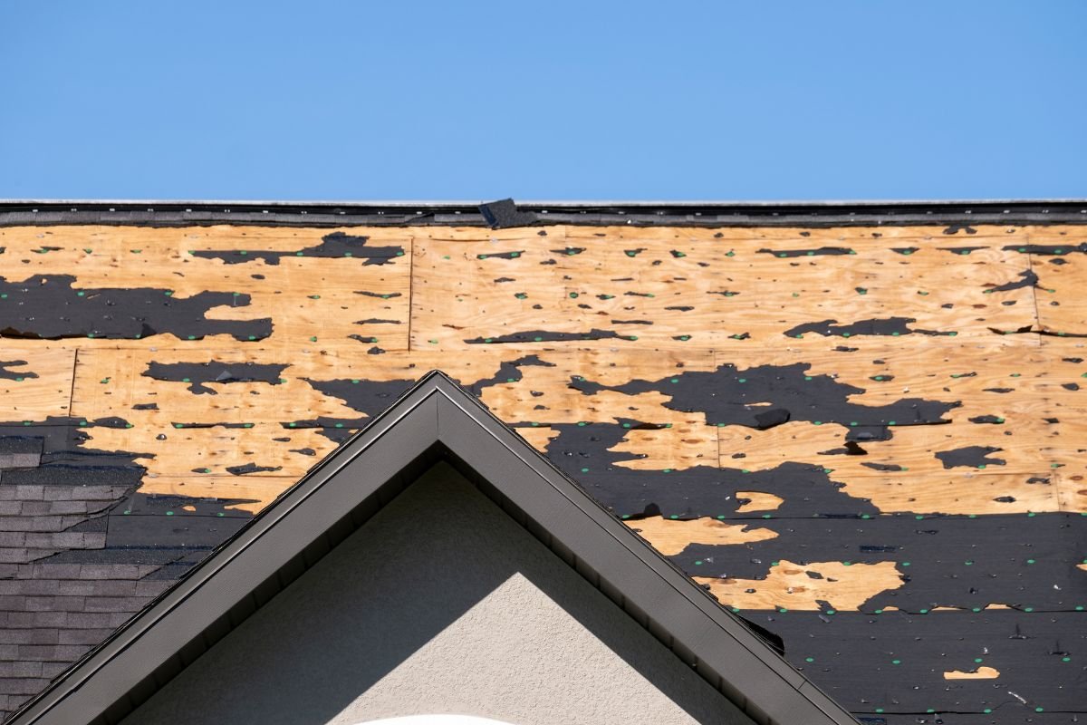 Commercial roof damage inspection and documentation Milwaukee