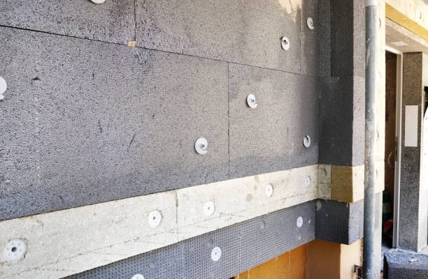 Construction site insulation of a buildings facade